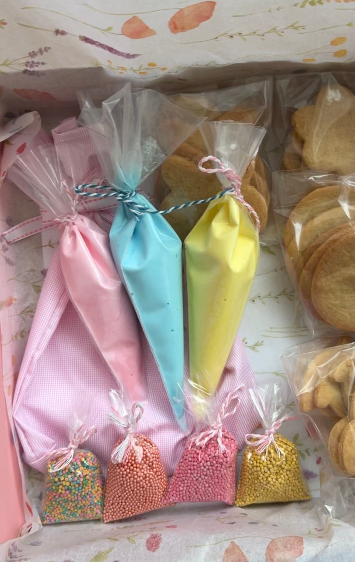 Easter Cookie Box Rosa